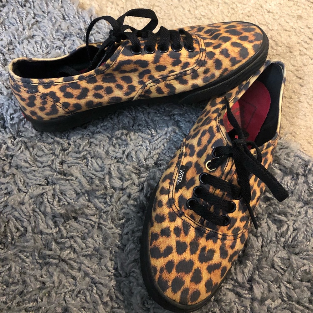 Cheetah Print Vans Men’s 4.5 Women’s 6/7